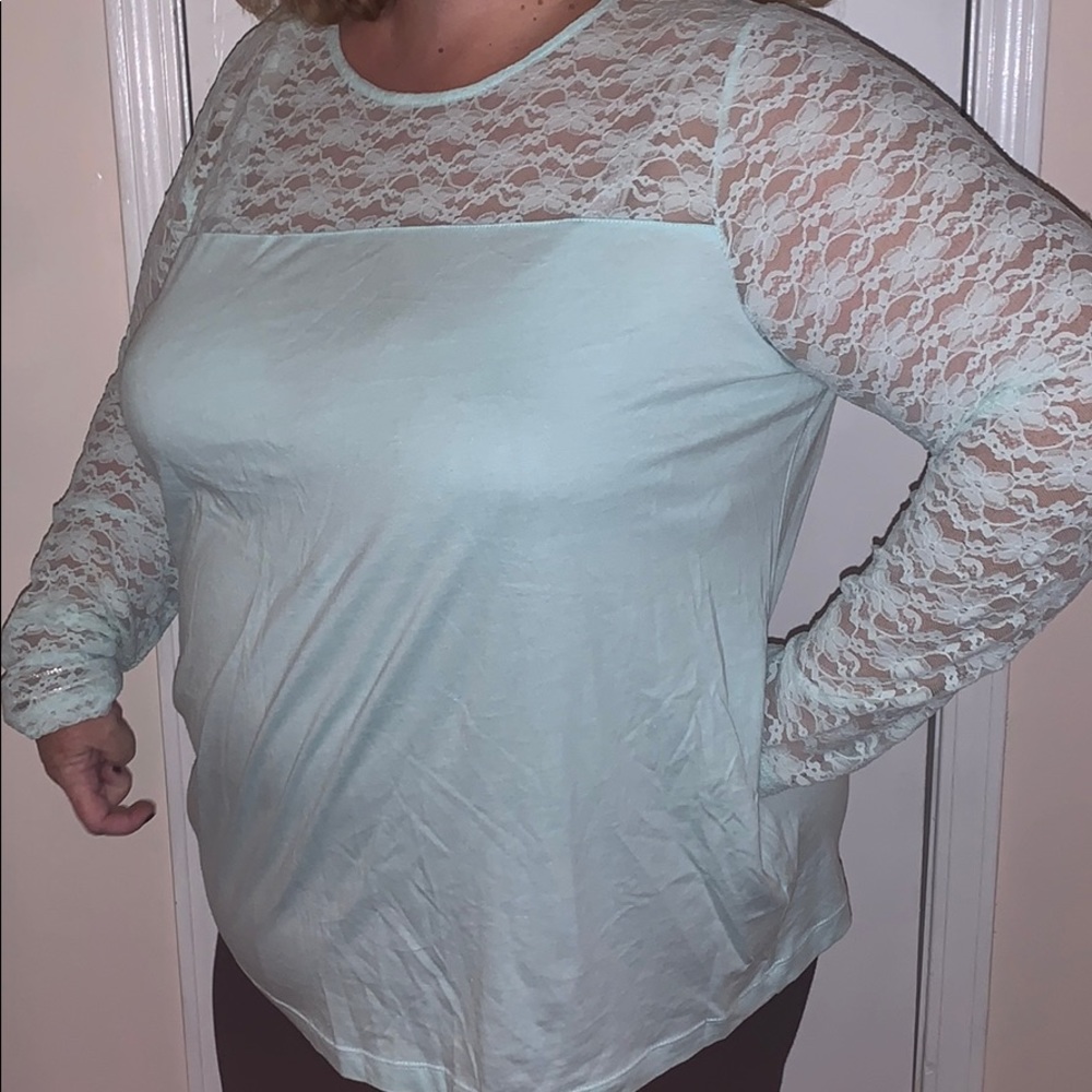 blouse - Picture 5 of 5